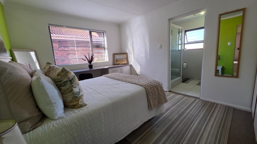 3 Bedroom Property for Sale in Hartenbos Central Western Cape